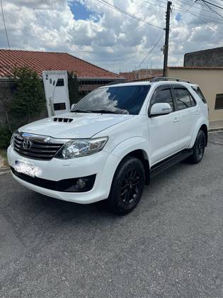 TOYOTA HILUX SW4 3.0 SRV 4X4 16V TURBO INTERCOOLER DIESEL 4P AUTOMÁTICO